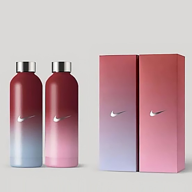 國外限定 NIKE 黃金會員限定 遇熱變色不銹鋼保冷保溫杯 / 500ml (顏色隨機出貨)